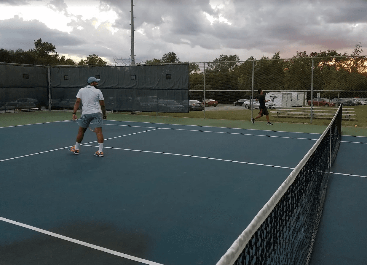 Austin High Tennis Center - Image 2